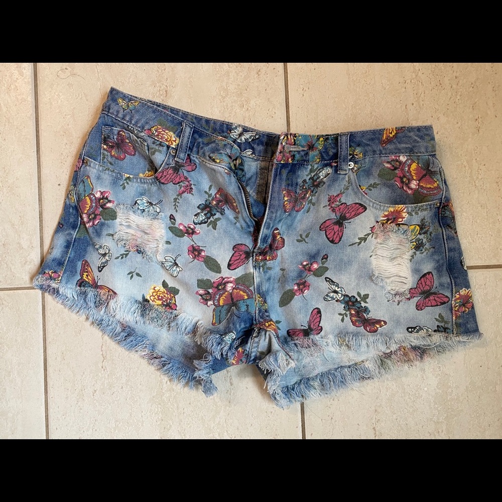 Distressed butterfly shorts